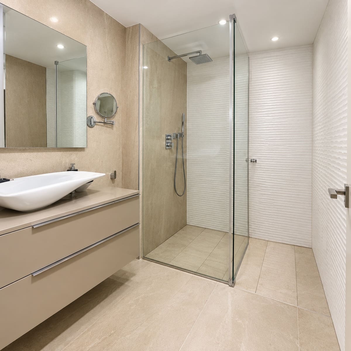 2 soverom Leilighet til salgs i Estepona med svømmebasseng garasje - € 898 000 (Ref: 10075447)