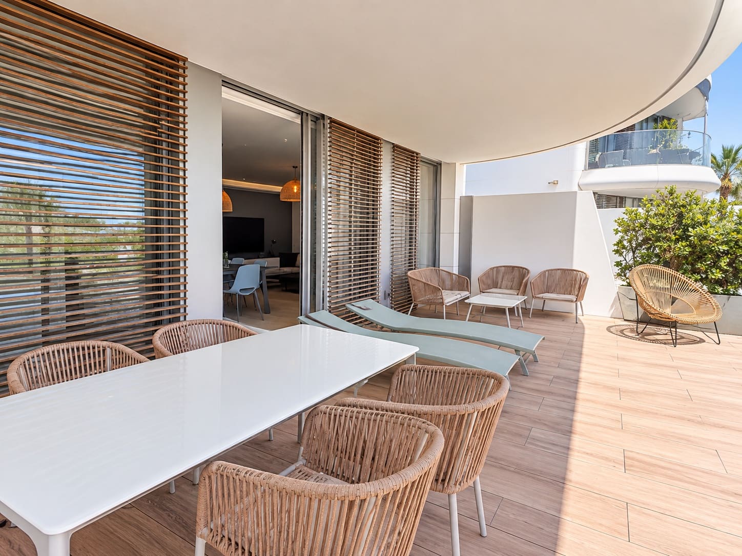 2 soverom Leilighet til salgs i Estepona med svømmebasseng garasje - € 898 000 (Ref: 10075447)