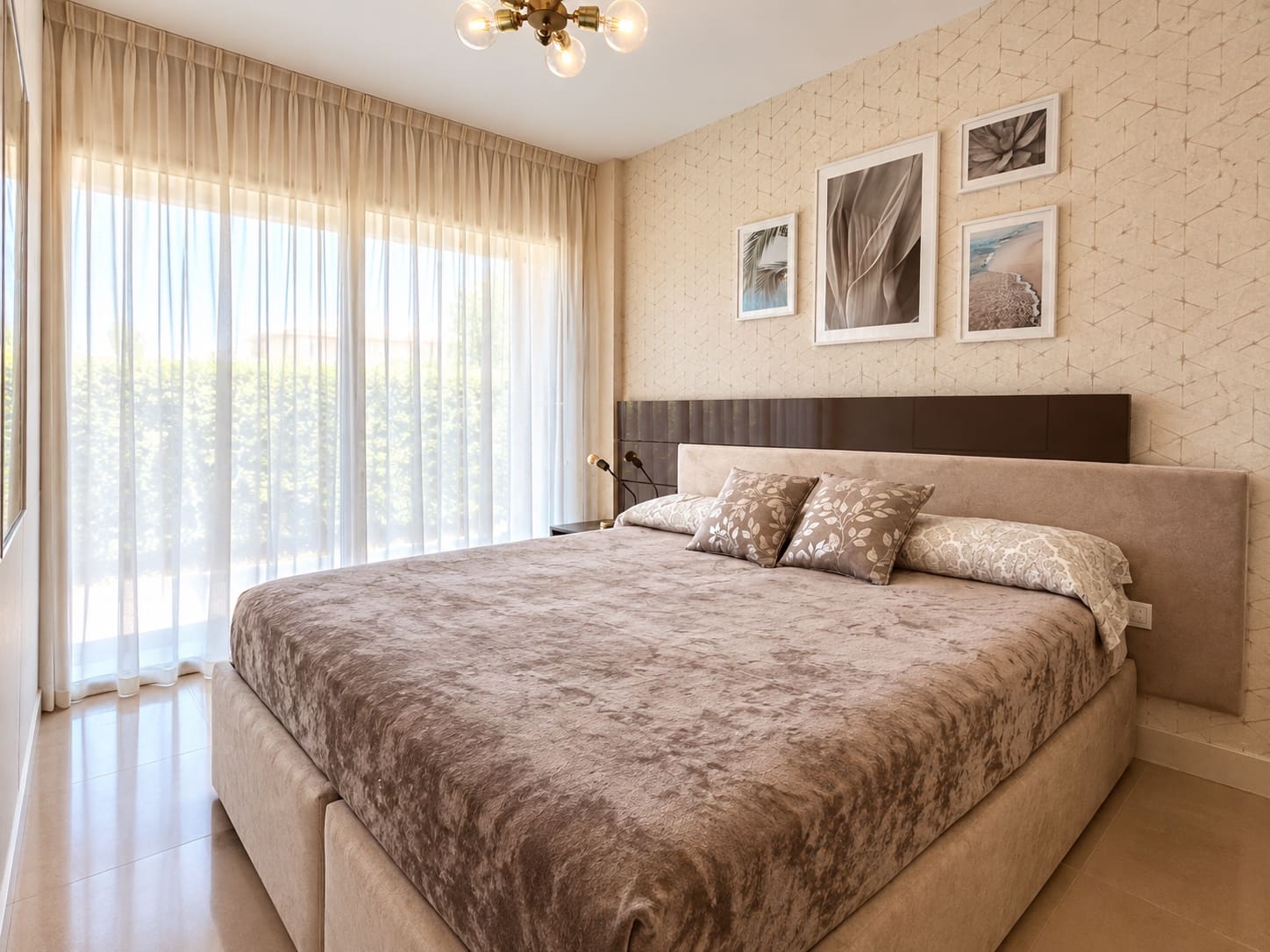 2 soverom Leilighet til salgs i Estepona med svømmebasseng garasje - € 898 000 (Ref: 10075447)