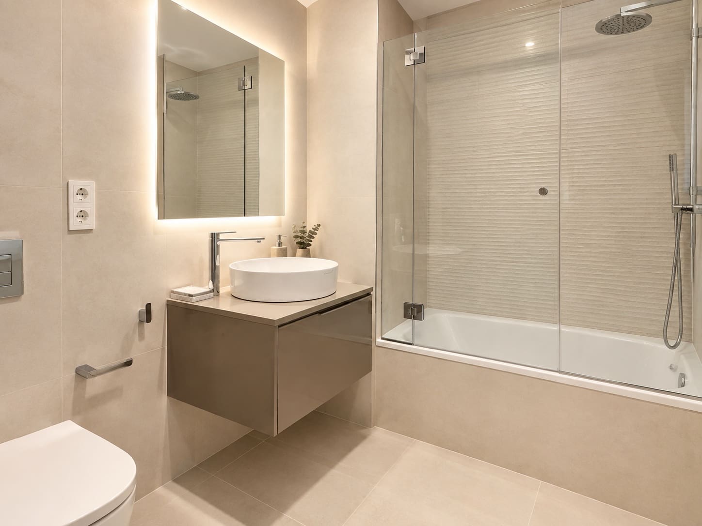 2 soverom Leilighet til salgs i Estepona med svømmebasseng garasje - € 898 000 (Ref: 10075447)