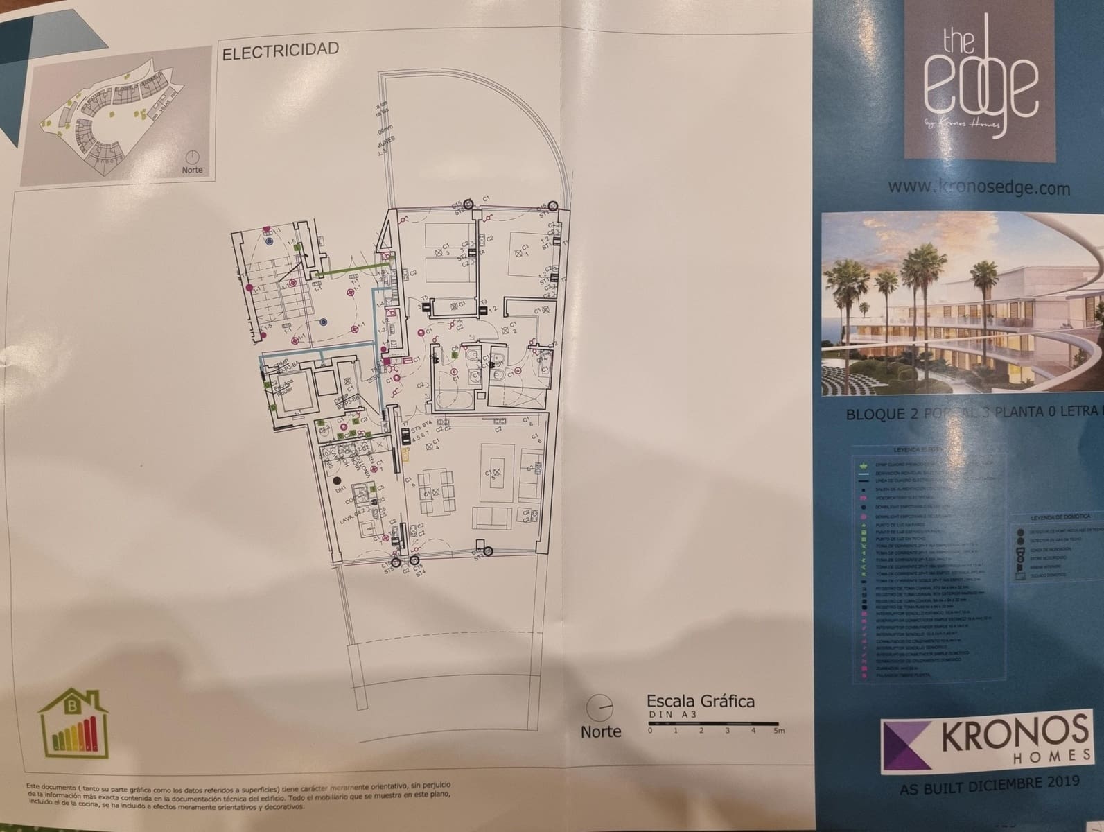 2 soverom Leilighet til salgs i Estepona med svømmebasseng garasje - € 898 000 (Ref: 10075447)