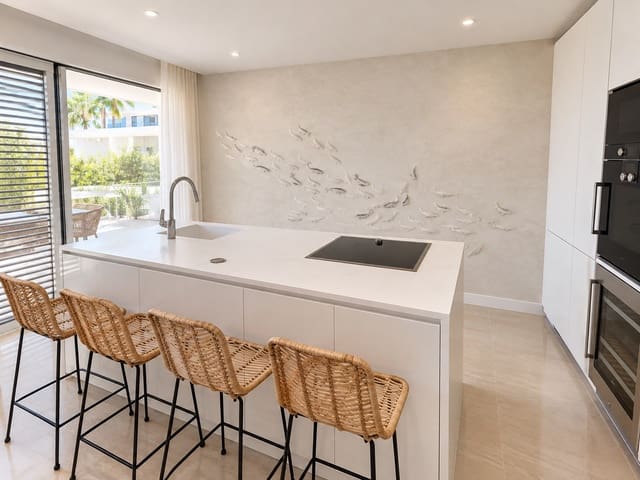 2 slaapkamer Appartement te koop in Guadalobón, Estepona met zwembad garage - € 898.000 (Ref: 10075447)