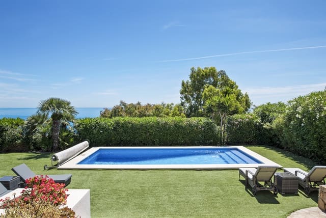4 soveværelse Villa til salg i Manilva med swimmingpool garage - € 1.499.000 (Ref: 10075448)