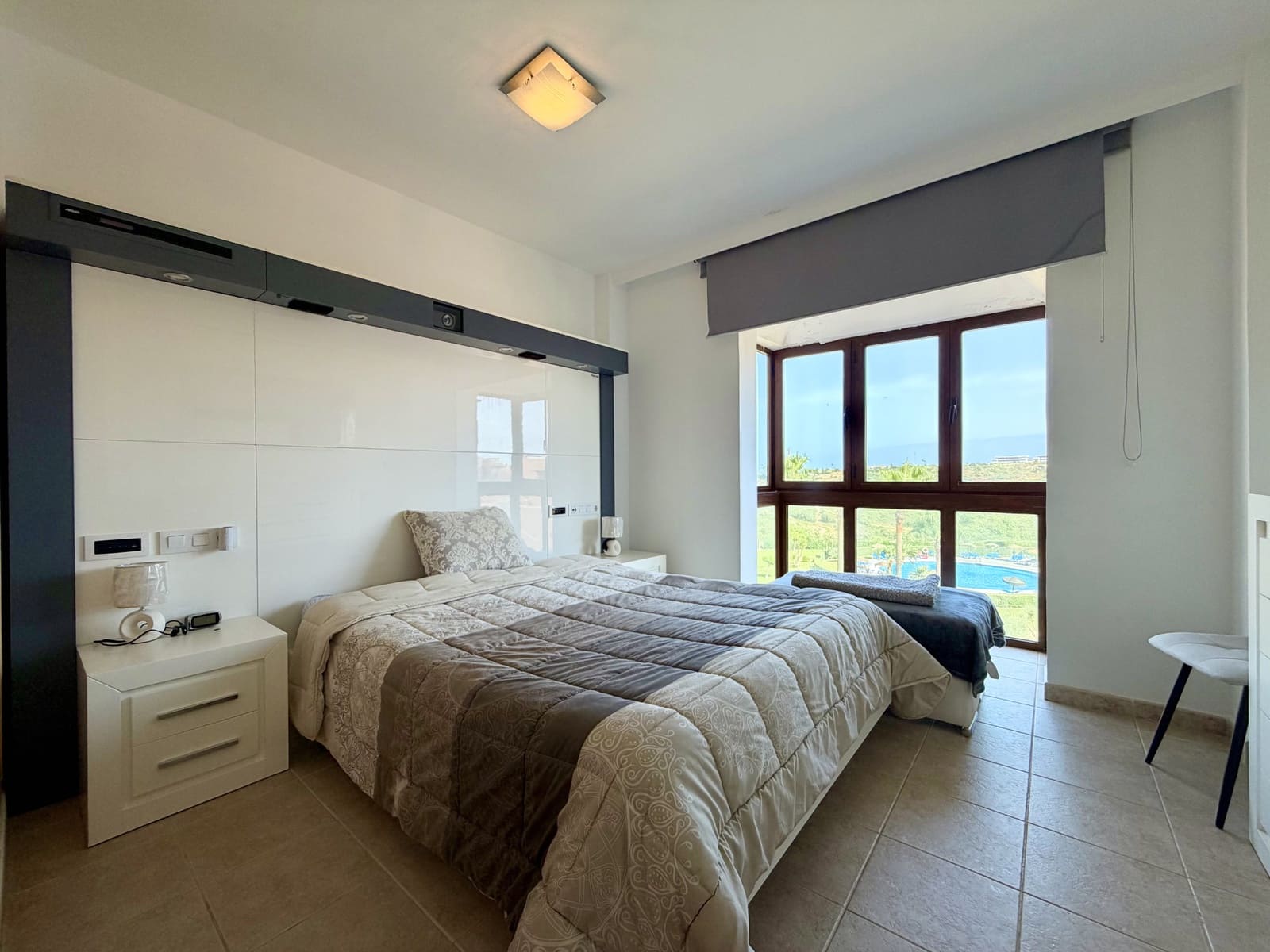 3 sypialnia Penthouse do wynajęcia w Casares z basenem garażem - 1 600 € (Ref: 10077762)