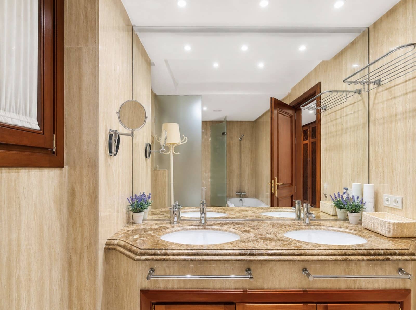 2 quarto Apartamento para venda em Estepona com piscina garagem - 750 000 € (Ref: 10077763)