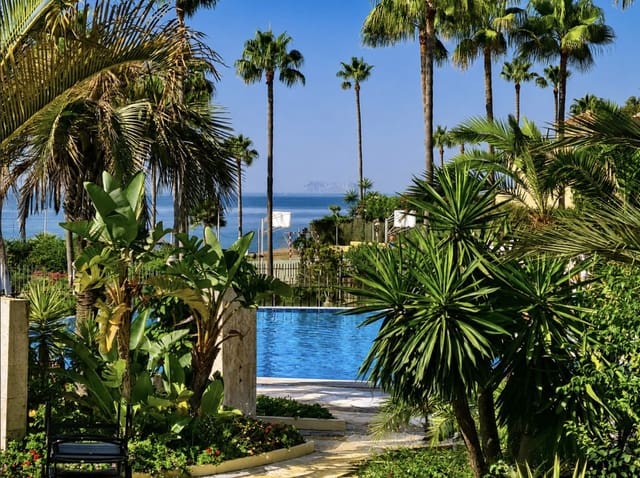 2 Zimmer Apartment zu verkaufen in Kempinski, Estepona mit Pool Garage - 750.000 € (Ref: 10077763)