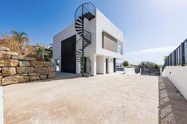 3 Zimmer Villa zu verkaufen in Valle Romano Golf, Estepona mit Pool Garage - 1.395.000 € (Ref: 10080590)