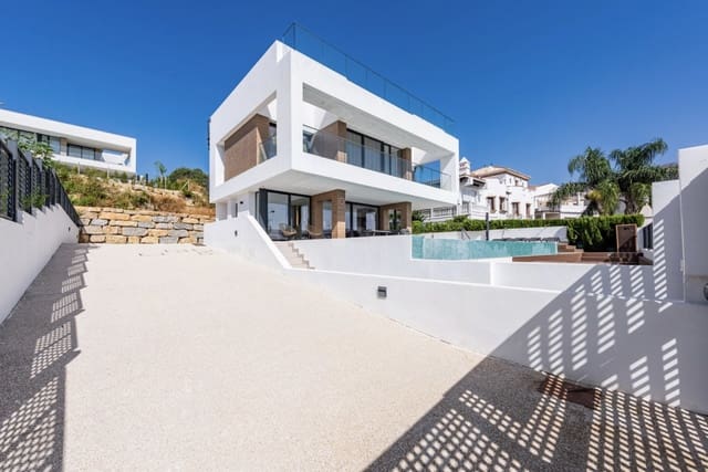 3 Zimmer Villa zu verkaufen in Valle Romano Golf, Estepona mit Pool Garage - 1.395.000 € (Ref: 10080590)