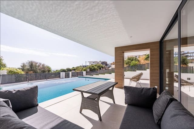 3 Zimmer Villa zu verkaufen in Valle Romano Golf, Estepona mit Pool Garage - 1.395.000 € (Ref: 10080590)