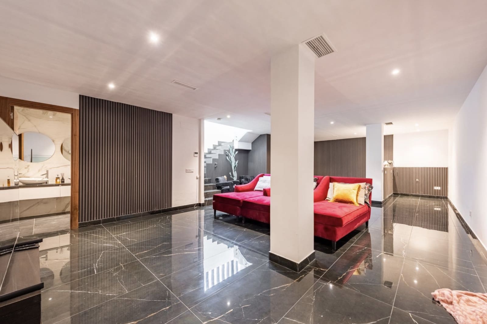 3 Zimmer Villa zu verkaufen in Estepona mit Pool Garage - 1.395.000 € (Ref: 10080590)