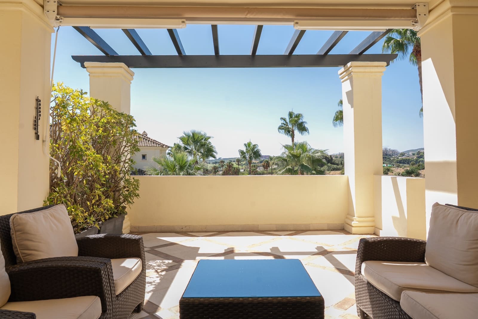 2 soveværelse Lejlighed til salg i Casares med swimmingpool garage - € 415.000 (Ref: 10097954)