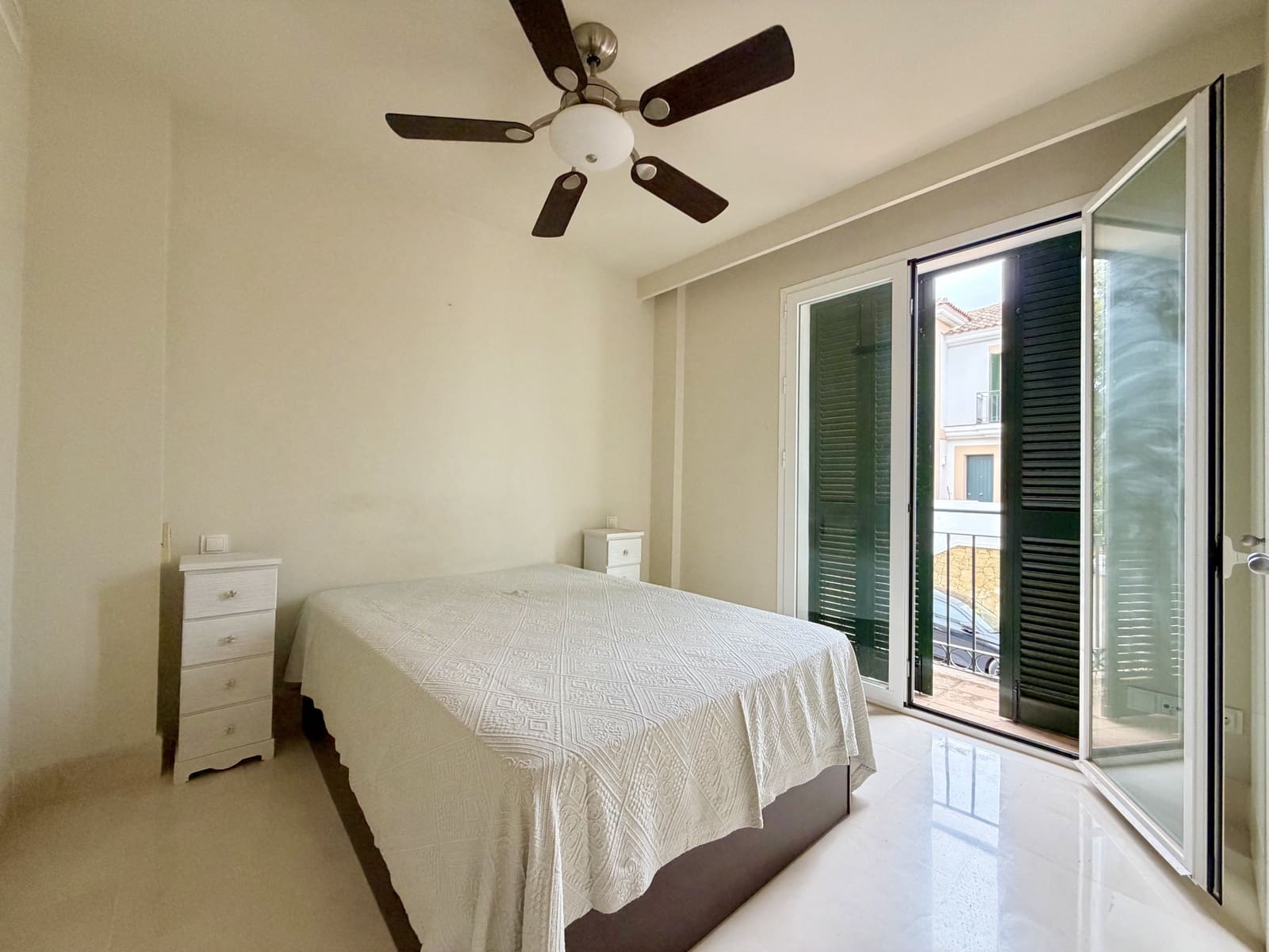 3 chambre Penthouse à vendre à Casares avec piscine garage - 560 000 € (Ref: 10135853)