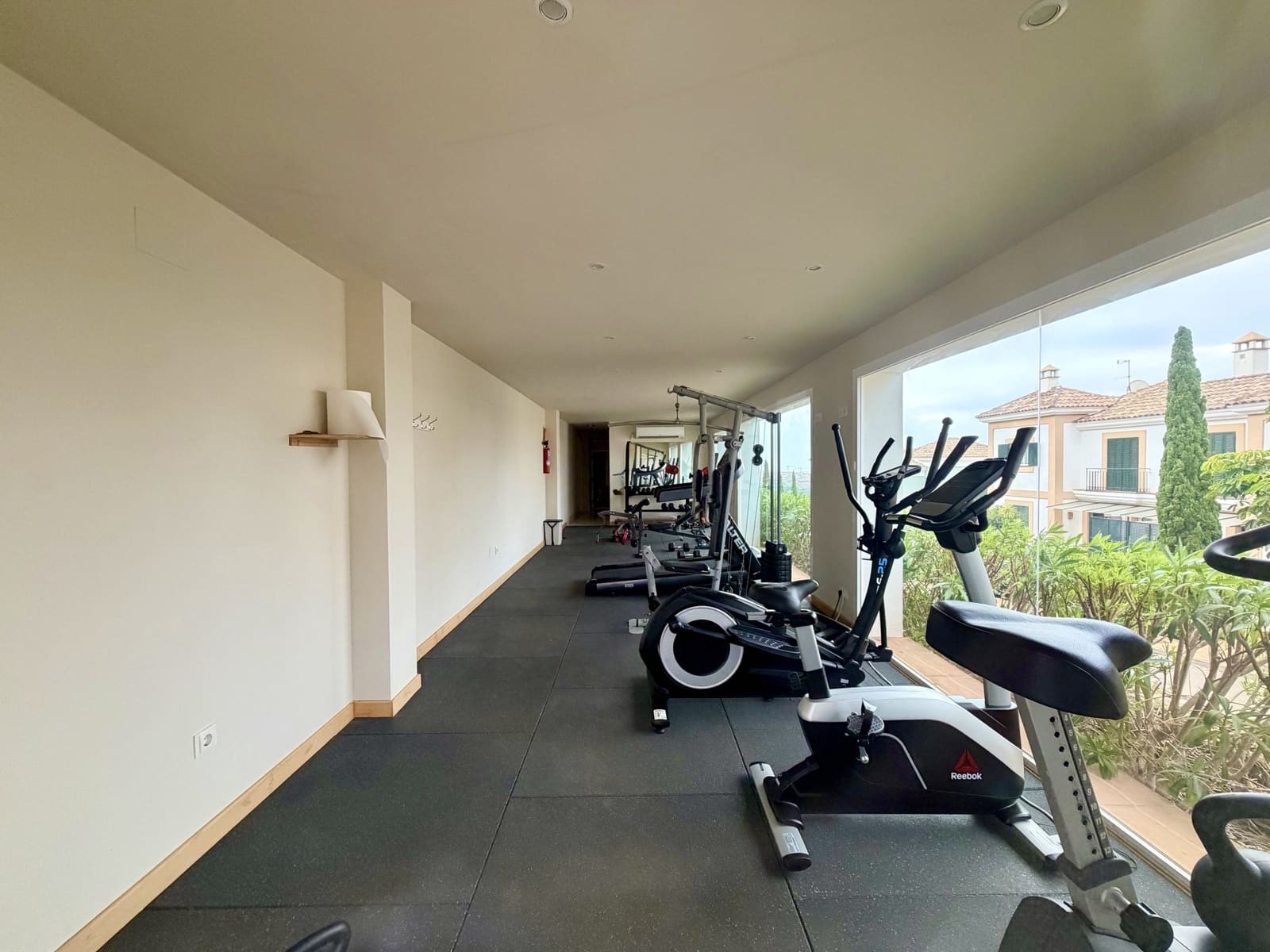 3 chambre Penthouse à vendre à Casares avec piscine garage - 560 000 € (Ref: 10135853)