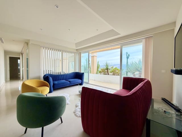 3 chambre Penthouse à vendre à Doña Julia Golf, Casares avec piscine garage - 560 000 € (Ref: 10135853)