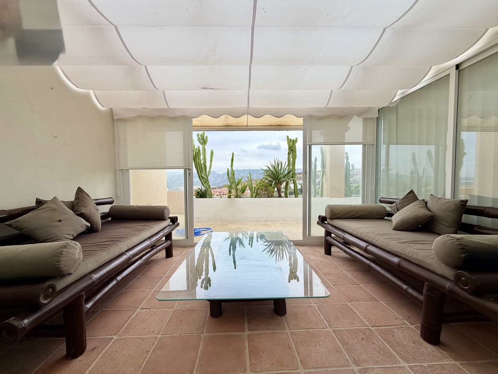 3 chambre Penthouse à vendre à Casares avec piscine garage - 560 000 € (Ref: 10135853)