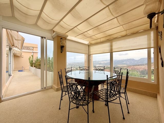 3 chambre Penthouse à vendre à Doña Julia Golf, Casares avec piscine garage - 560 000 € (Ref: 10135853)