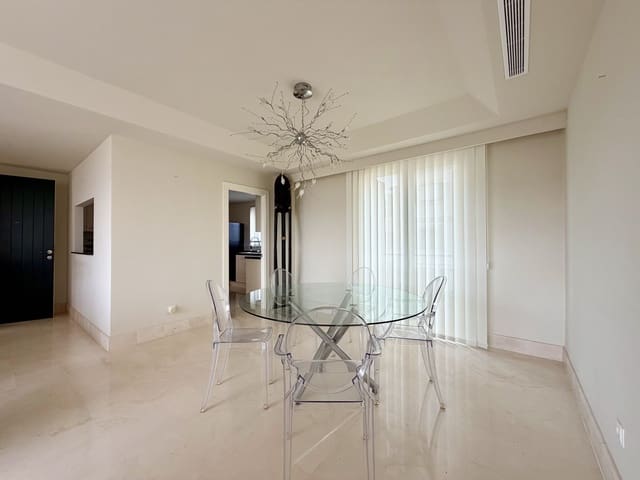 3 chambre Penthouse à vendre à Doña Julia Golf, Casares avec piscine garage - 560 000 € (Ref: 10135853)