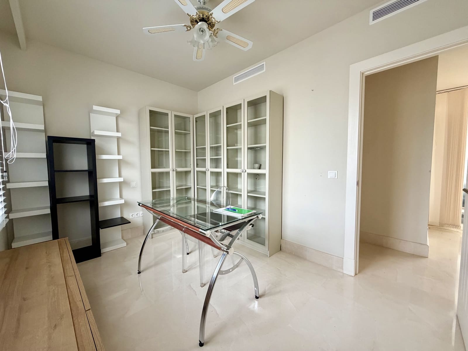 3 chambre Penthouse à vendre à Casares avec piscine garage - 560 000 € (Ref: 10135853)