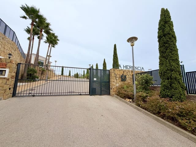 3 chambre Penthouse à vendre à Doña Julia Golf, Casares avec piscine garage - 560 000 € (Ref: 10135853)