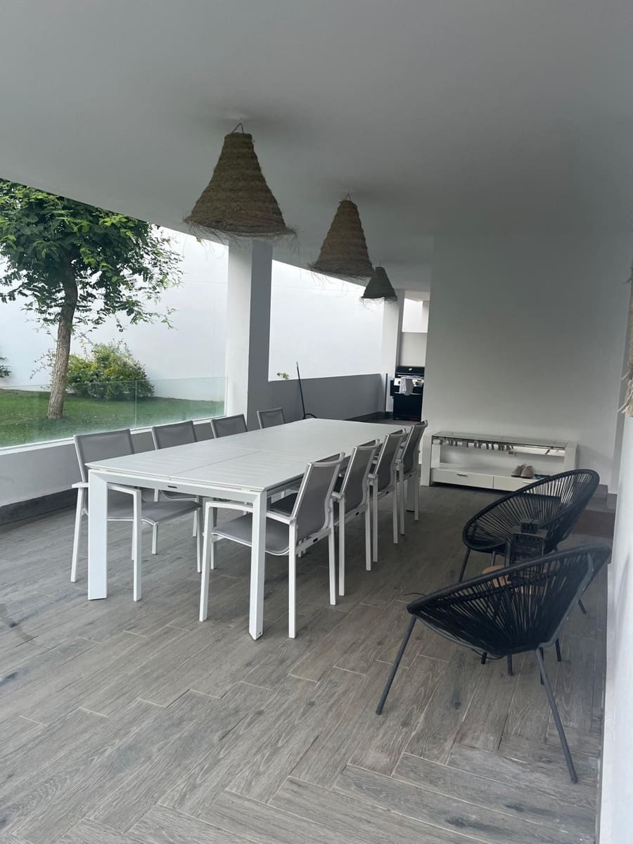 2 sypialnia Apartament do wynajęcia w Estepona z basenem garażem - 2 200 € (Ref: 10139373)