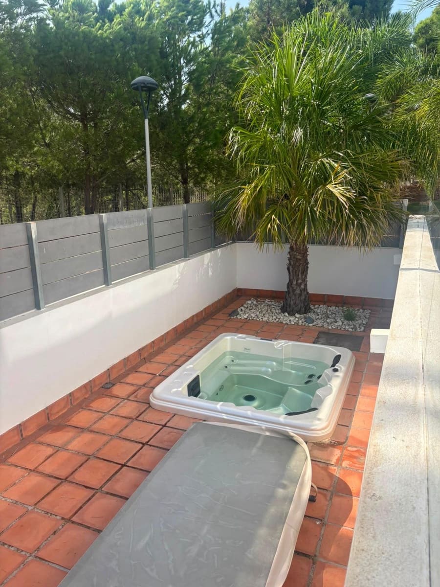 2 sypialnia Apartament do wynajęcia w Estepona z basenem garażem - 2 200 € (Ref: 10139373)