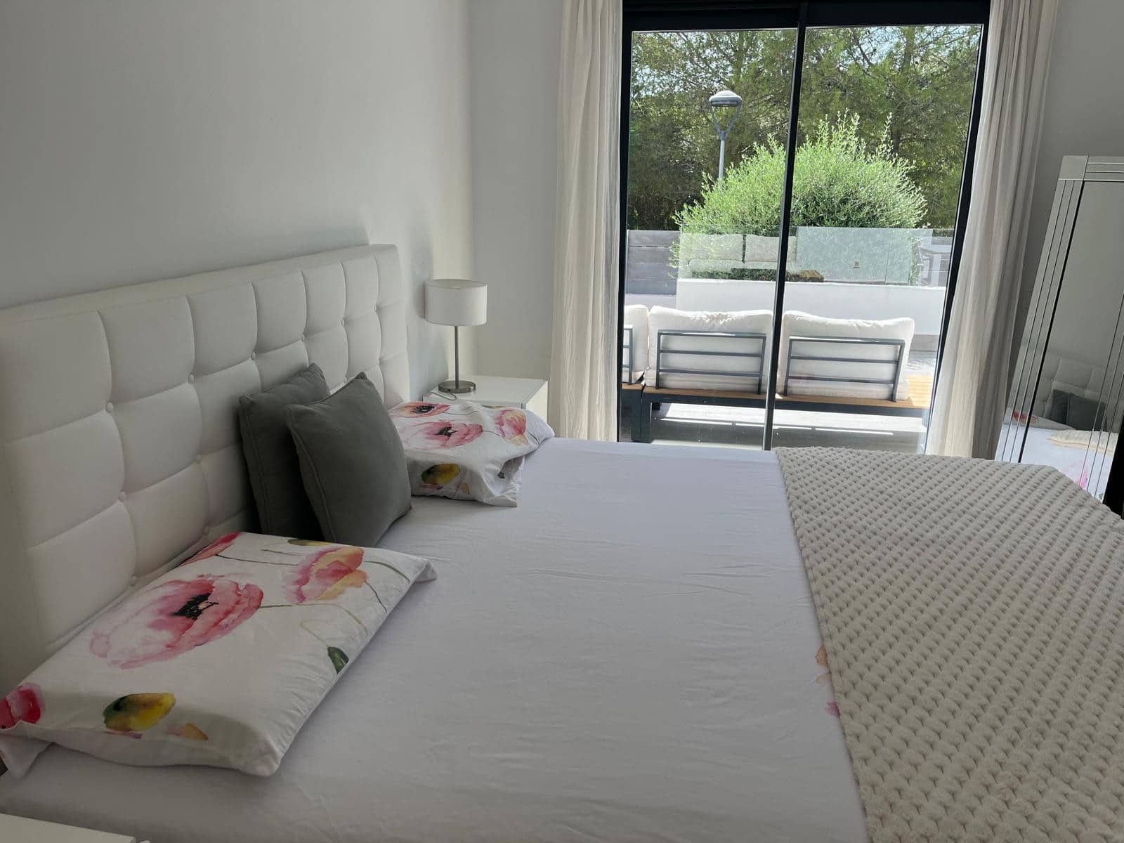 2 sypialnia Apartament do wynajęcia w Estepona z basenem garażem - 2 200 € (Ref: 10139373)