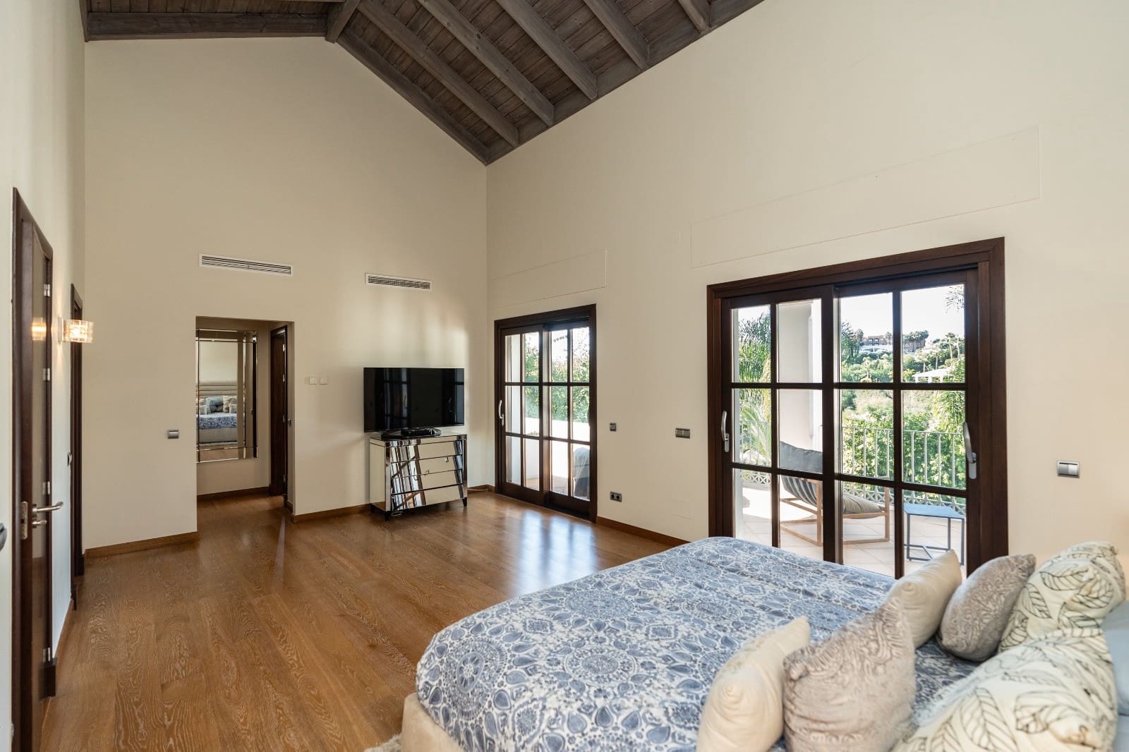 5 camera da letto Villa in vendita in El Paraiso con piscina garage - 2.850.000 € (Rif: 10142109)