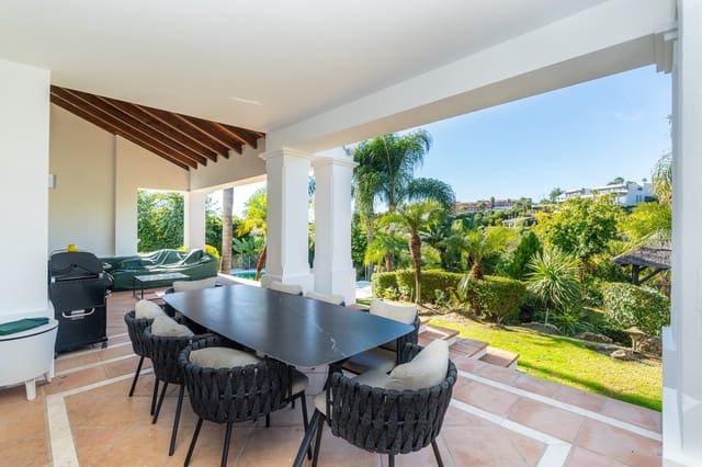 5 bedroom Villa for sale in El Paraíso, Benahavís with pool garage - € 2,850,000 (Ref: 10142109)