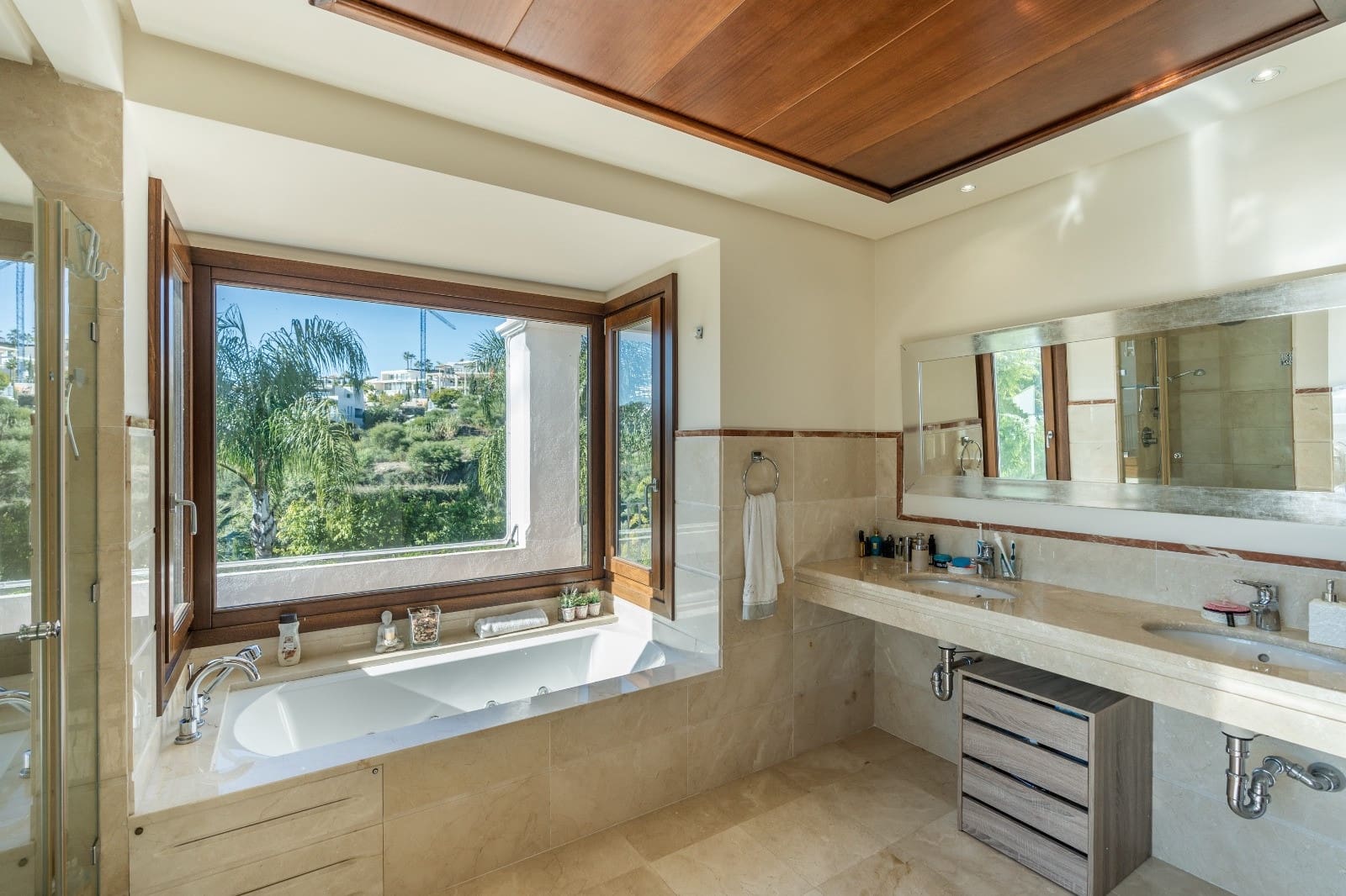 5 camera da letto Villa in vendita in El Paraiso con piscina garage - 2.850.000 € (Rif: 10142109)