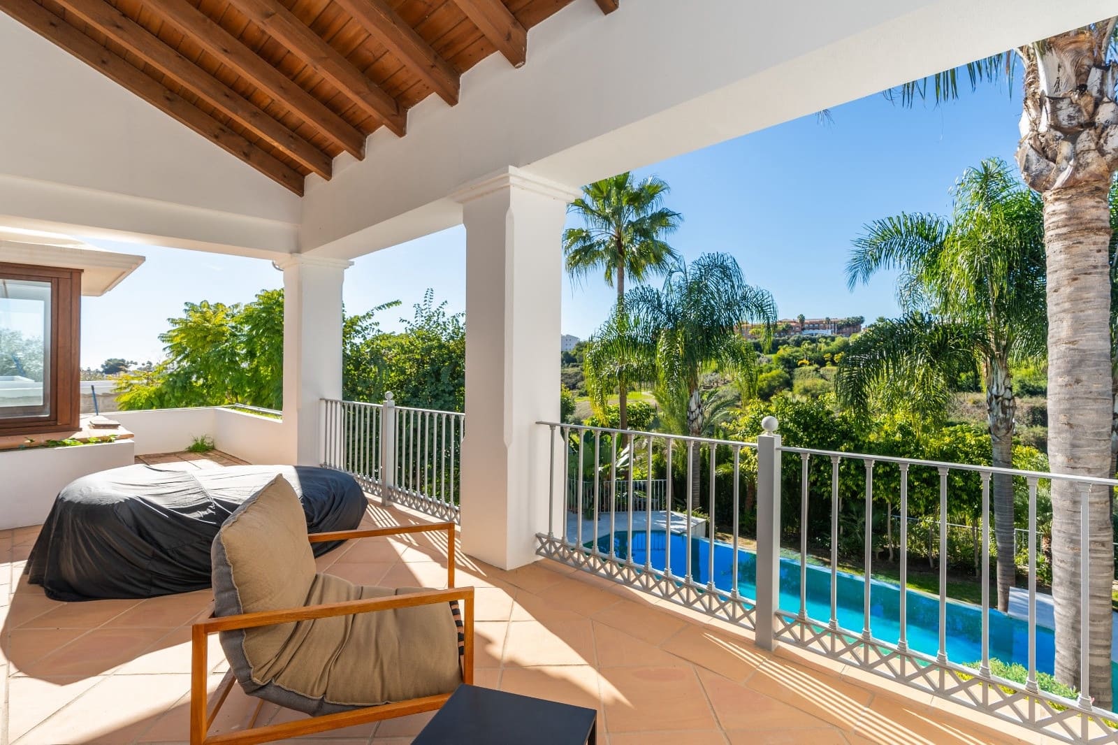 5 camera da letto Villa in vendita in El Paraiso con piscina garage - 2.850.000 € (Rif: 10142109)