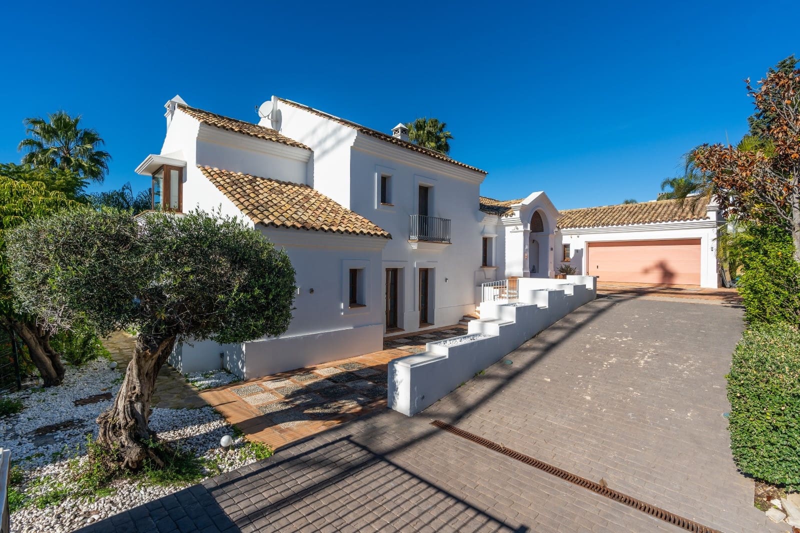 5 camera da letto Villa in vendita in El Paraiso con piscina garage - 2.850.000 € (Rif: 10142109)