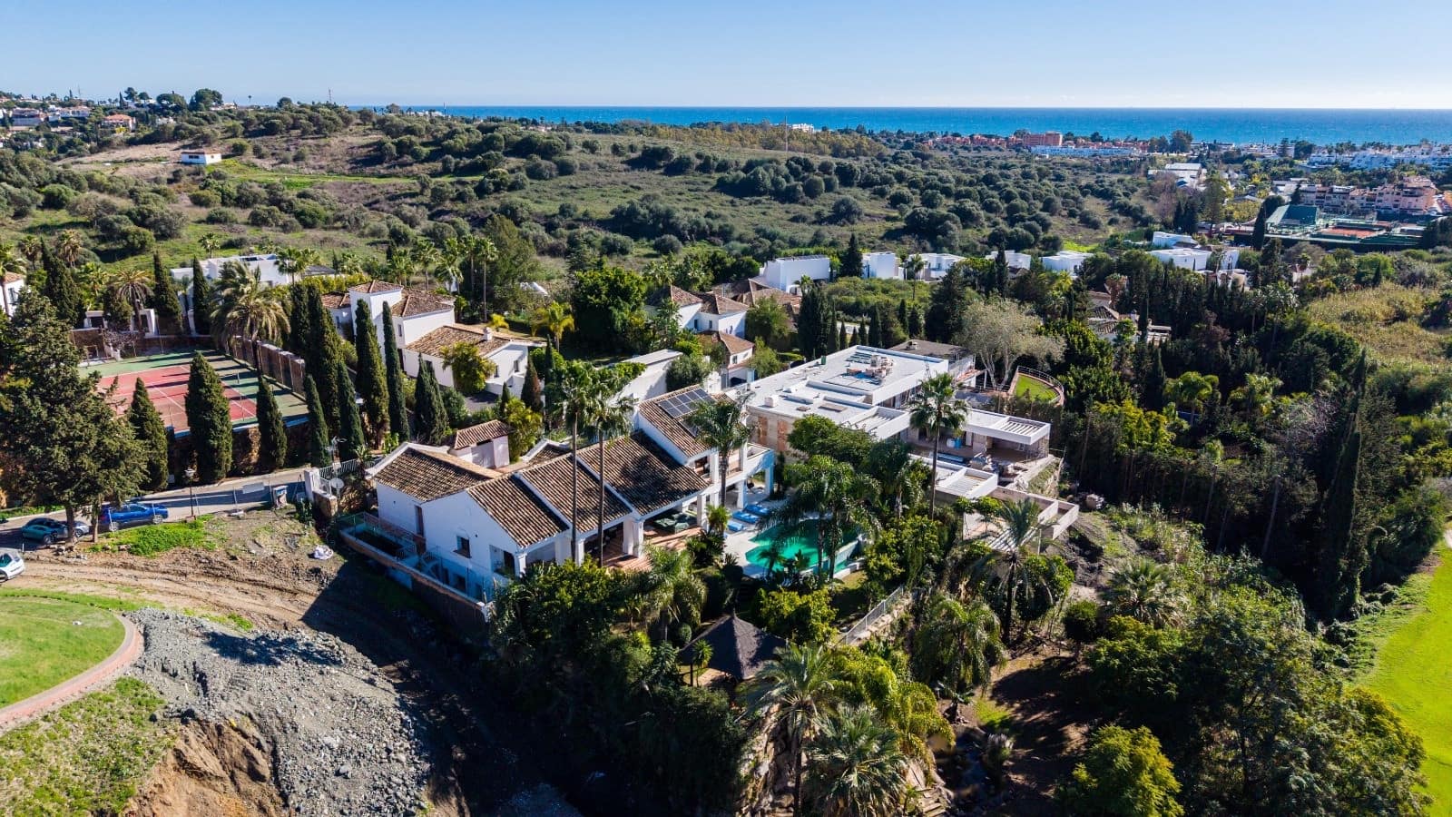 5 camera da letto Villa in vendita in El Paraiso con piscina garage - 2.850.000 € (Rif: 10142109)