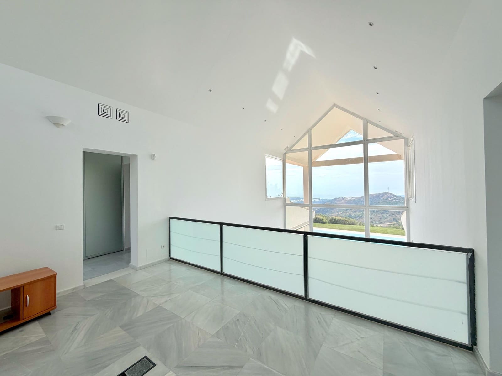 4 quarto Moradia para venda em Estepona com piscina garagem - 2 500 000 € (Ref: 10148440)