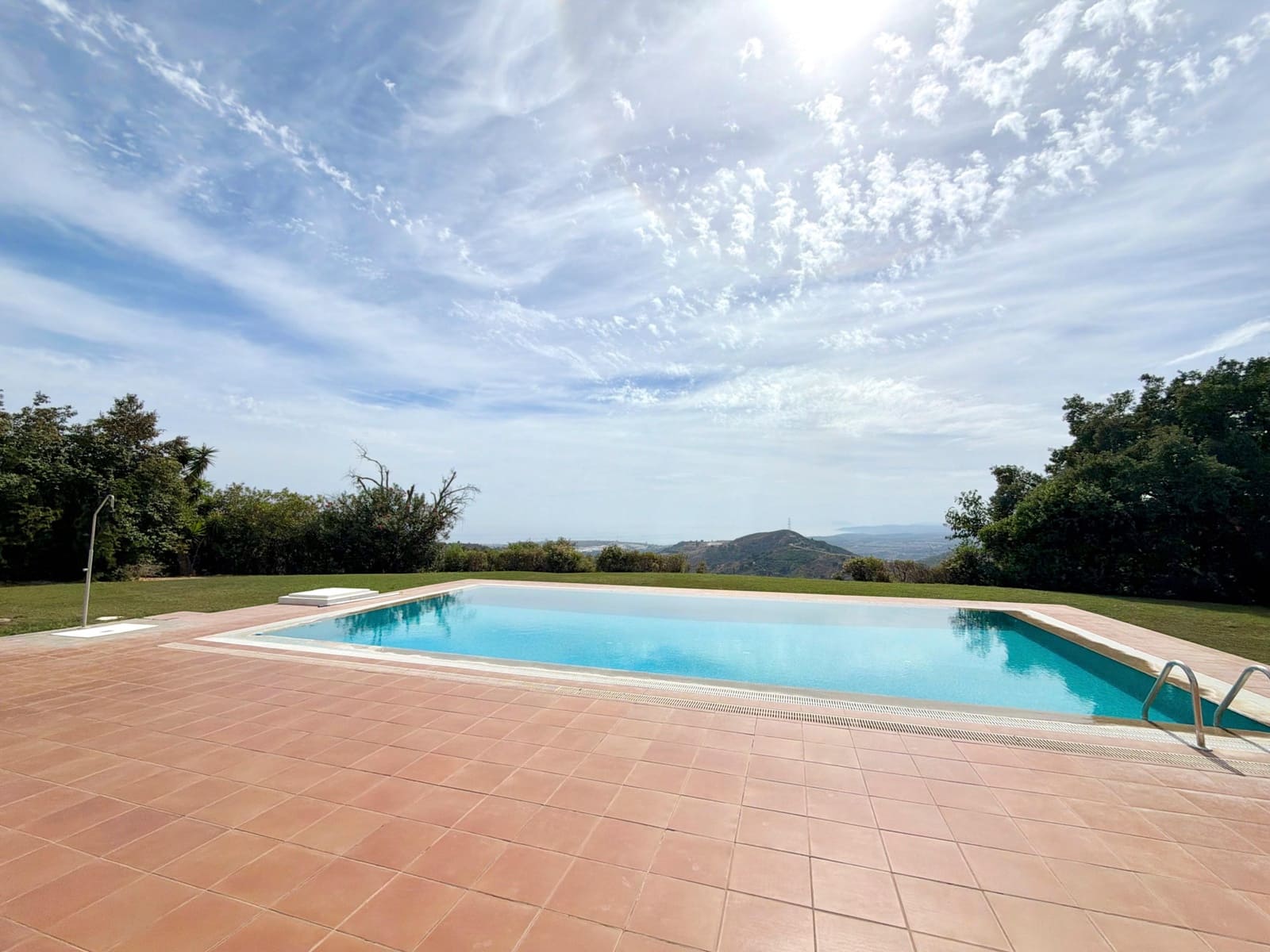 4 quarto Moradia para venda em Estepona com piscina garagem - 2 500 000 € (Ref: 10148440)