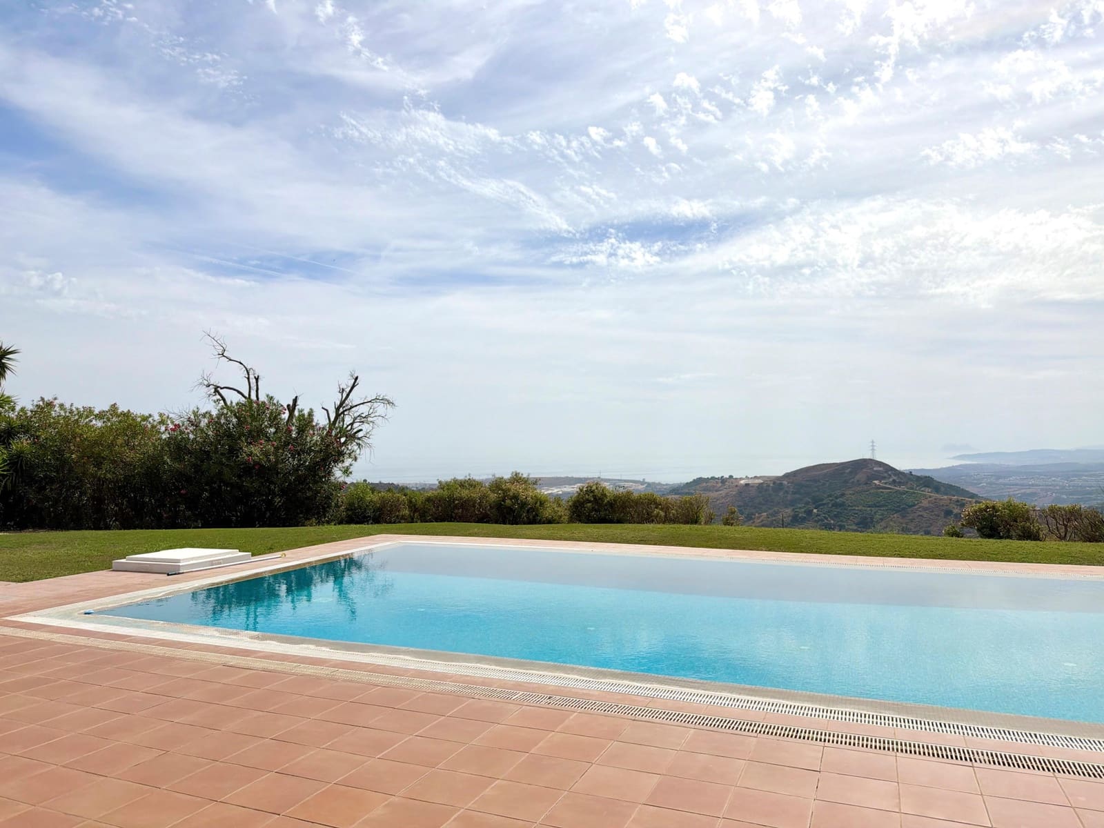 4 quarto Moradia para venda em Estepona com piscina garagem - 2 500 000 € (Ref: 10148440)