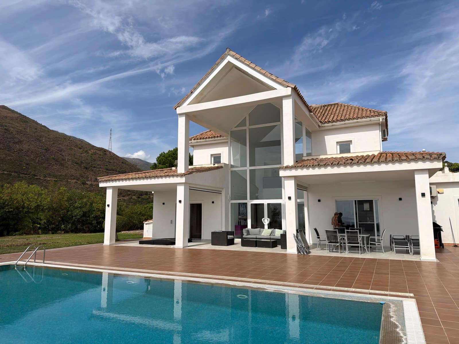 4 quarto Moradia para venda em Estepona com piscina garagem - 2 500 000 € (Ref: 10148440)