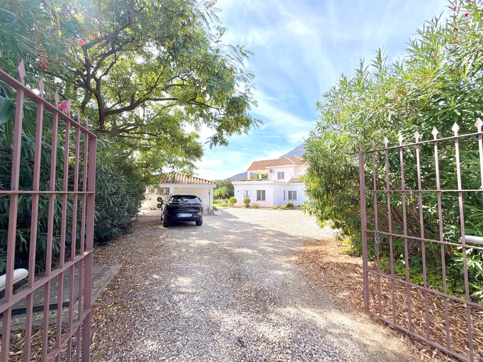4 quarto Moradia para venda em Estepona com piscina garagem - 2 500 000 € (Ref: 10148440)