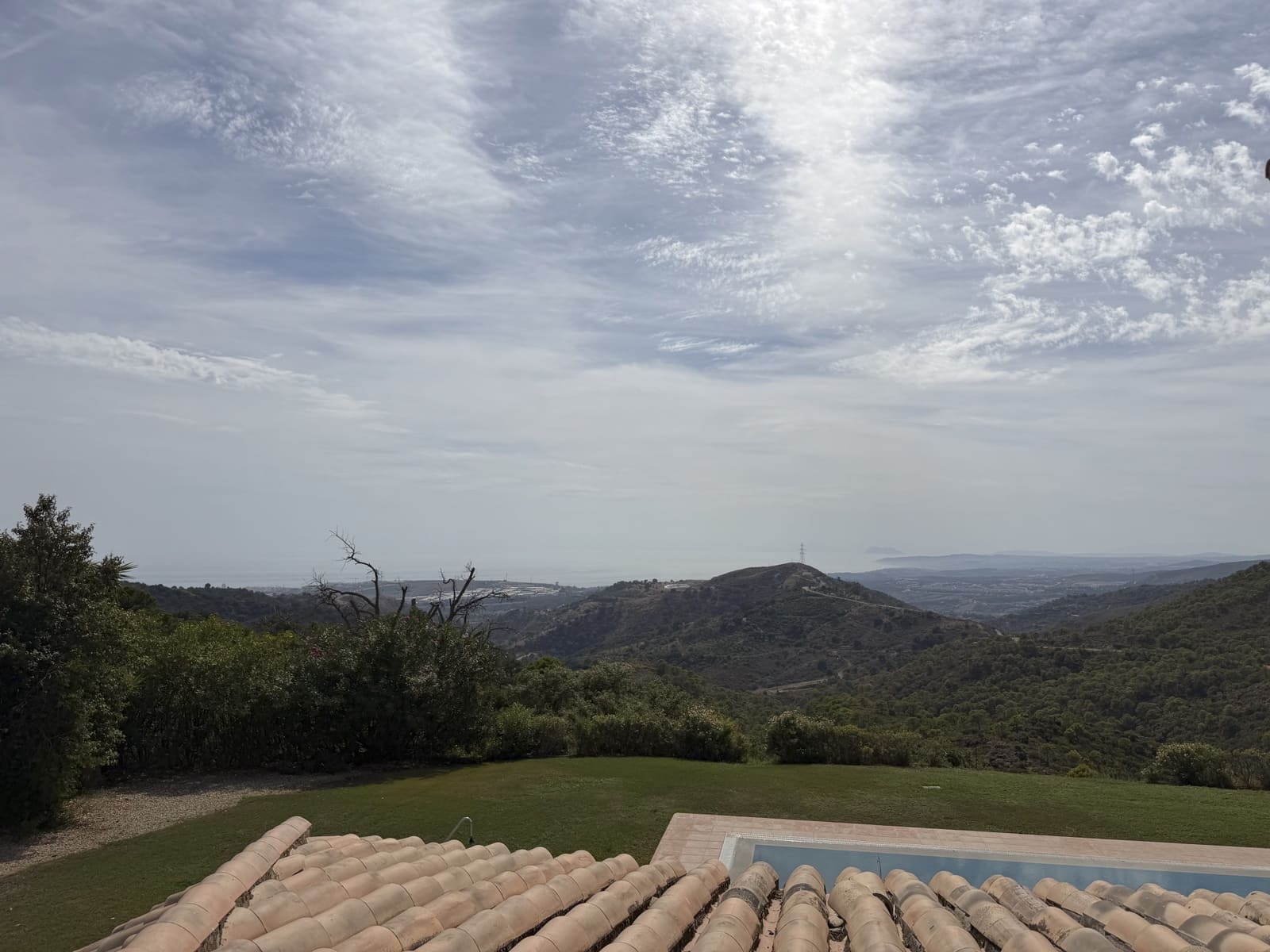 4 bedroom Villa for sale in Estepona with pool garage - € 2,500,000 (Ref: 10148440)