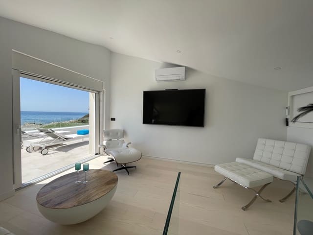 4 sovrum Semi-fristående Villa till salu i Bahía Dorada, Estepona med pool garage - 1 495 000 € (Ref: 10157524)