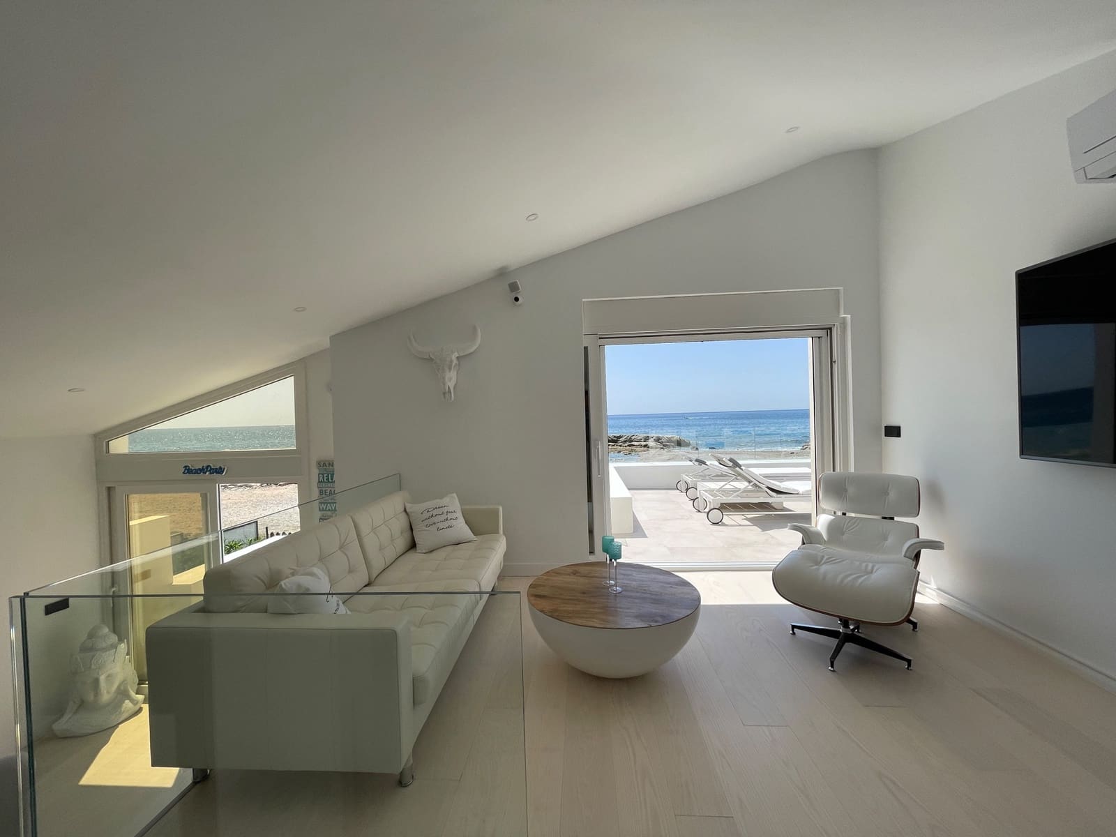 4 sovrum Semi-fristående Villa till salu i Bahia Dorada med pool garage - 1 495 000 € (Ref: 10157524)