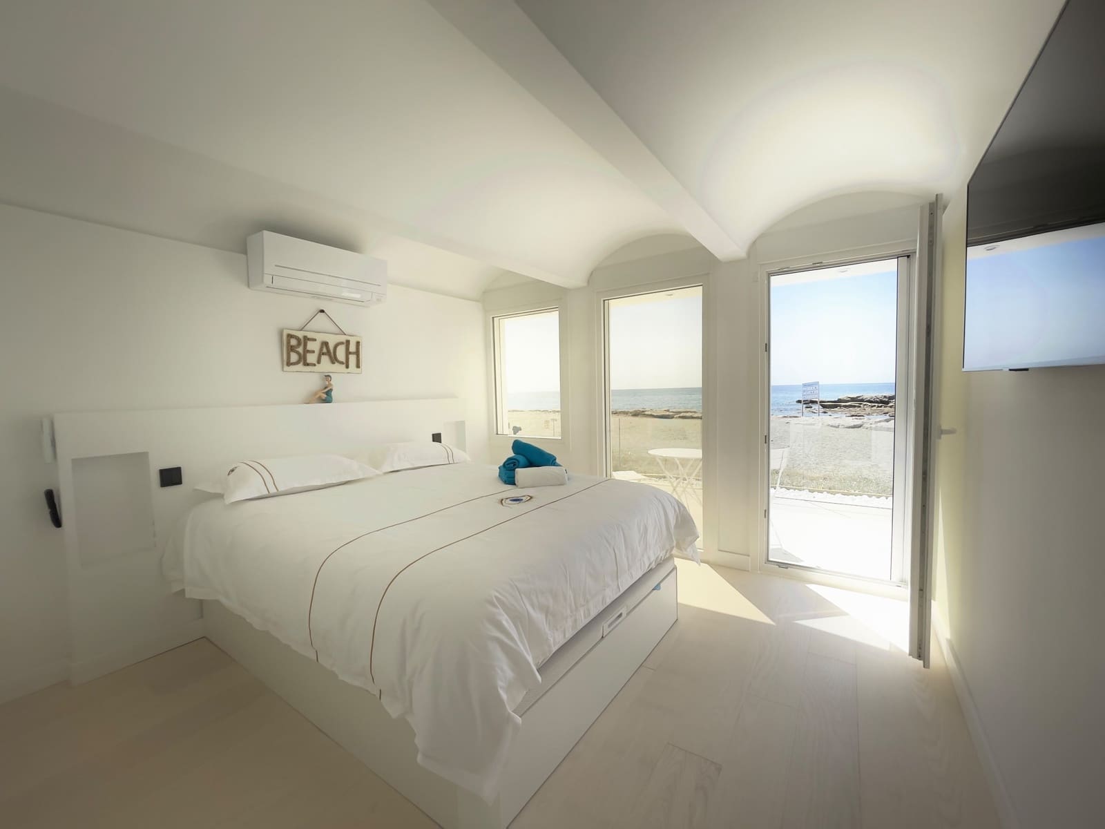 4 sovrum Semi-fristående Villa till salu i Bahia Dorada med pool garage - 1 495 000 € (Ref: 10157524)