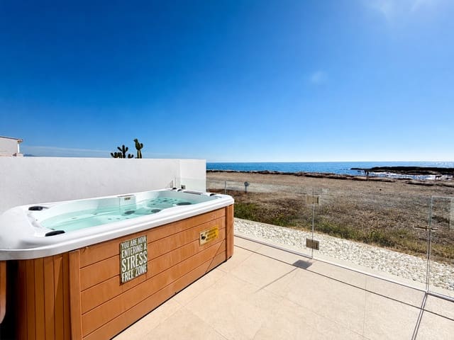 4 slaapkamer Halfvrijstaande villa te koop in Bahía Dorada, Estepona met zwembad garage - € 1.495.000 (Ref: 10157524)
