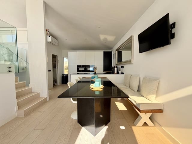 4 slaapkamer Halfvrijstaande villa te koop in Bahía Dorada, Estepona met zwembad garage - € 1.495.000 (Ref: 10157524)