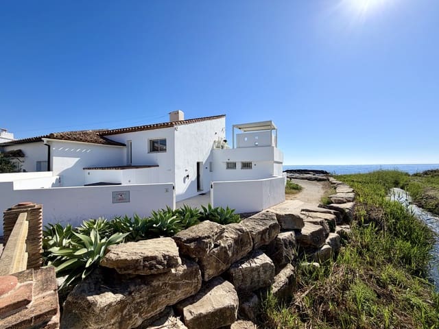 4 slaapkamer Halfvrijstaande villa te koop in Bahía Dorada, Estepona met zwembad garage - € 1.495.000 (Ref: 10157524)