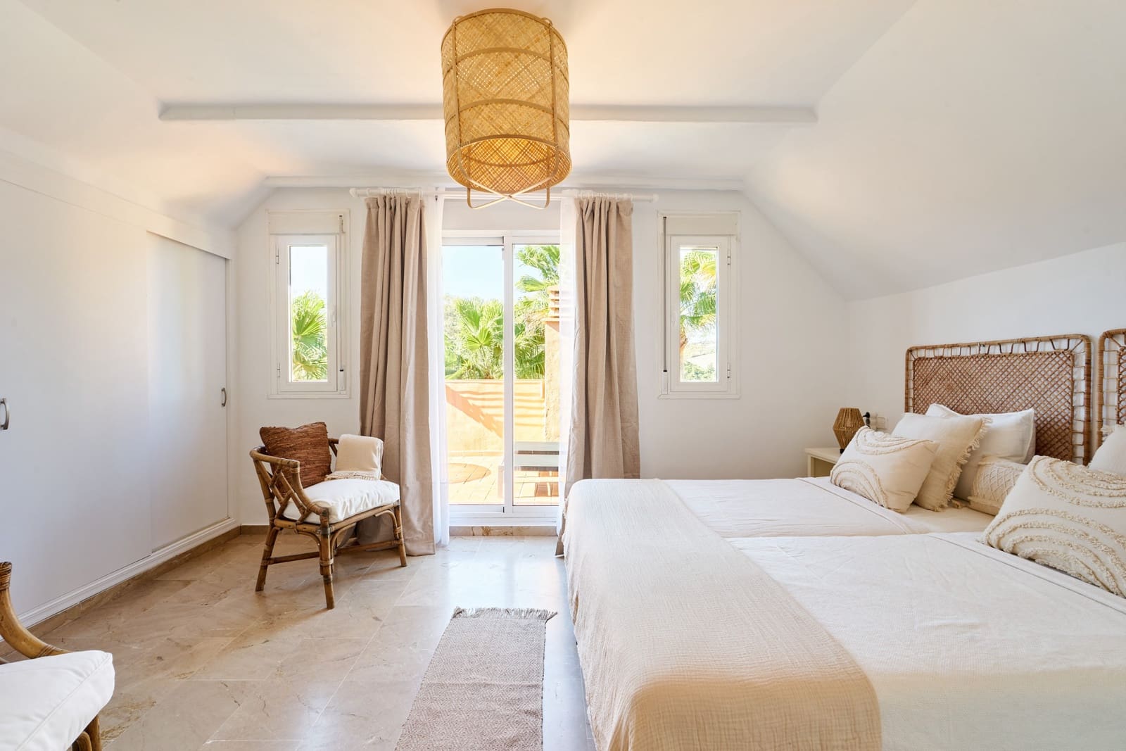 3 camera da letto Appartamento da affittare in Bahia de Casares con piscina garage - 2.200 € (Rif: 10159221)