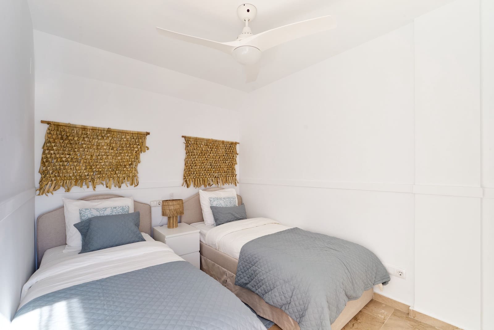 3 camera da letto Appartamento da affittare in Bahia de Casares con piscina garage - 2.200 € (Rif: 10159221)