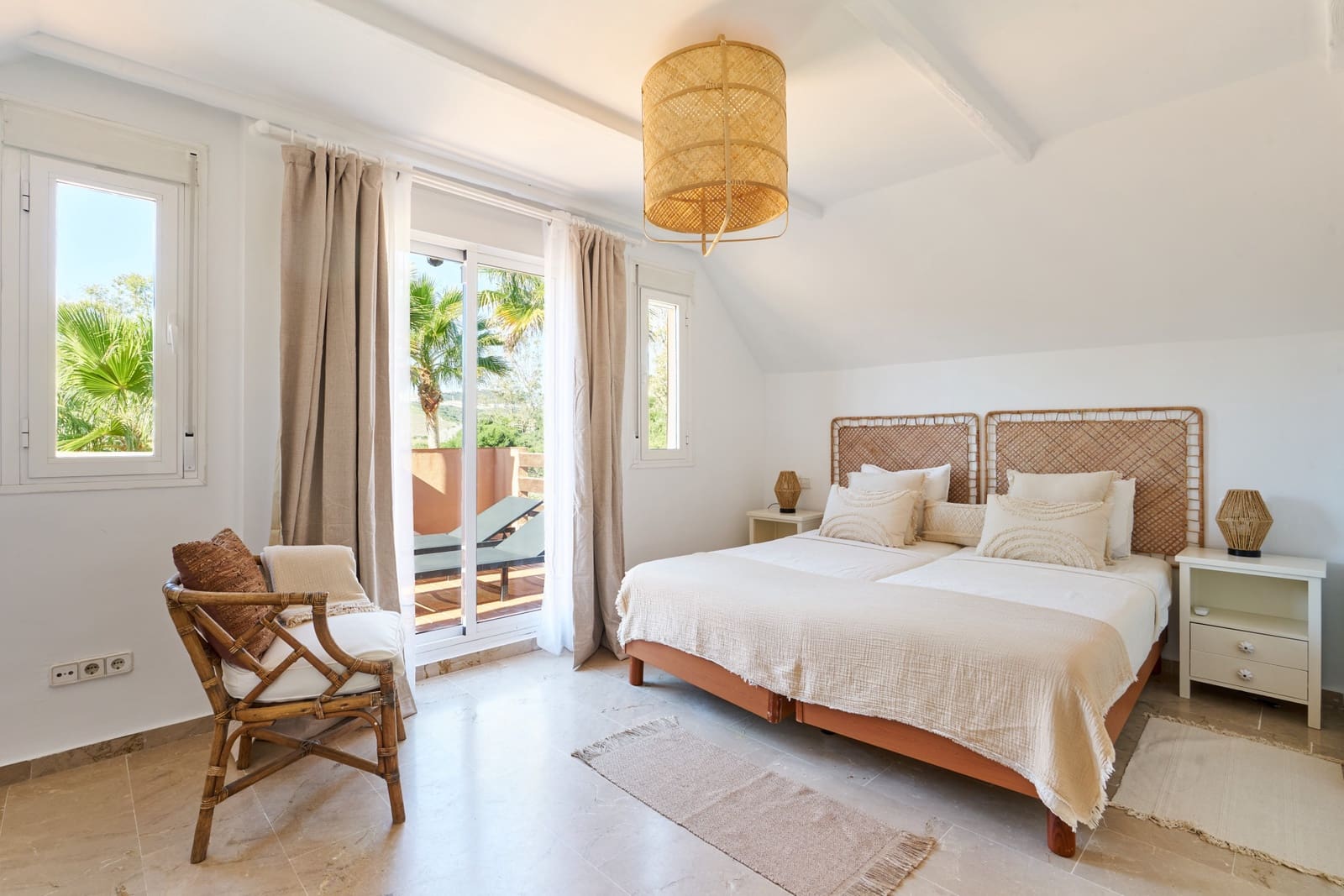 3 camera da letto Appartamento da affittare in Bahia de Casares con piscina garage - 2.200 € (Rif: 10159221)
