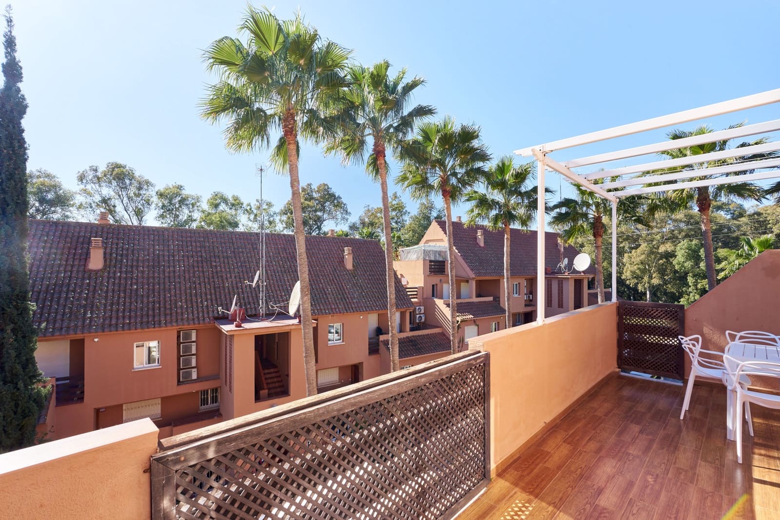 3 camera da letto Appartamento da affittare in Bahia de Casares con piscina garage - 2.200 € (Rif: 10159221)
