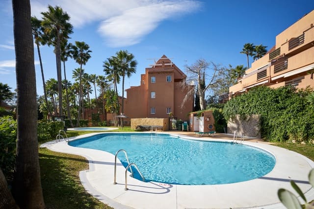 3 camera da letto Appartamento da affittare in Bahia de Casares, Casares con piscina garage - 2.200 € (Rif: 10159221)