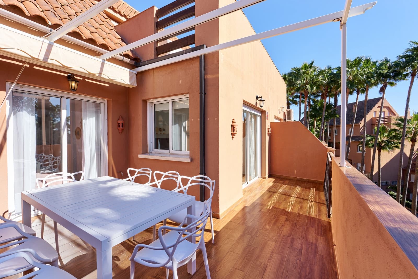 3 camera da letto Appartamento da affittare in Bahia de Casares con piscina garage - 2.200 € (Rif: 10159221)